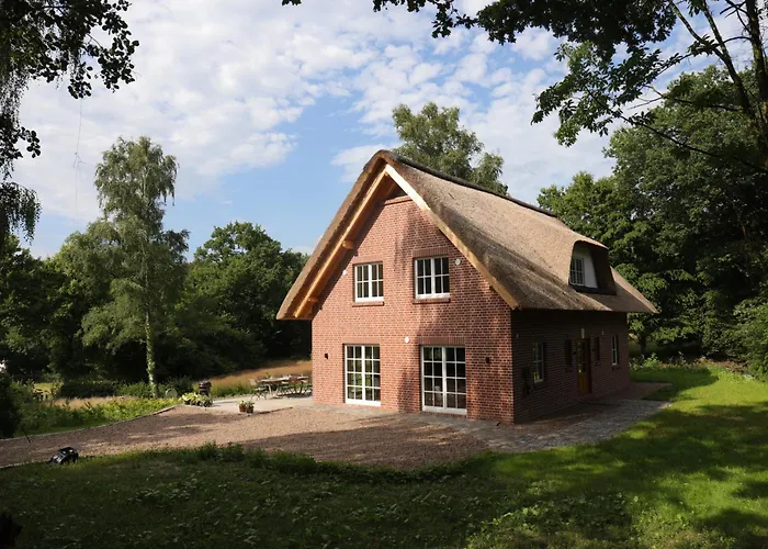 Reetdachhaus in der Bremer Schweiz