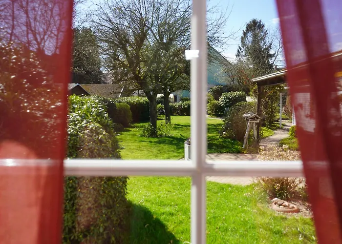 Gemütliches Haus mit großem traumhaften Garten